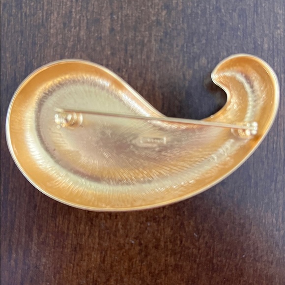 Monet Elegant Gold Paisley Brochures - Picture 3 of 4